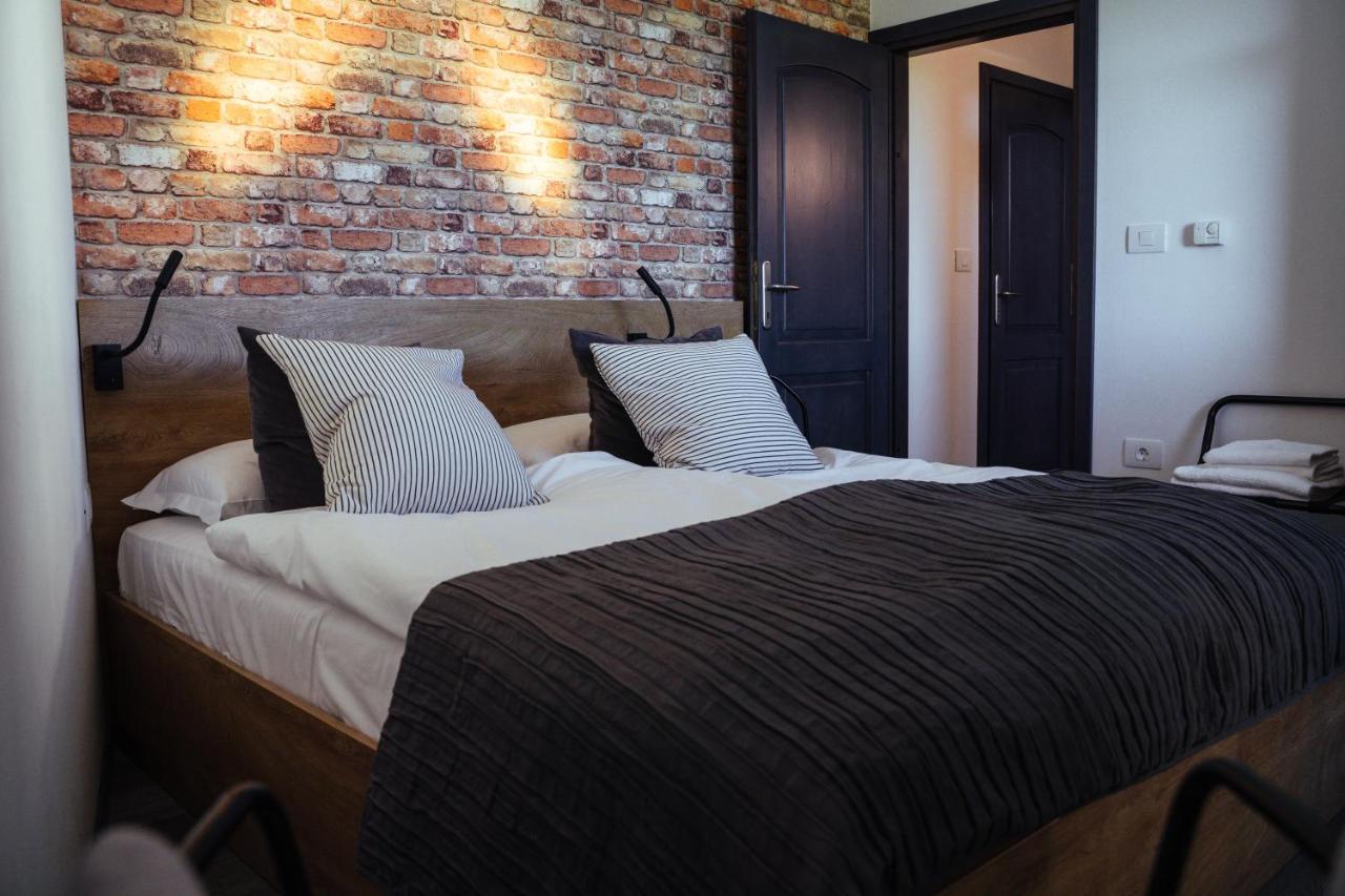 Buzinel Estate Hotel Dobrovo Ngoại thất bức ảnh