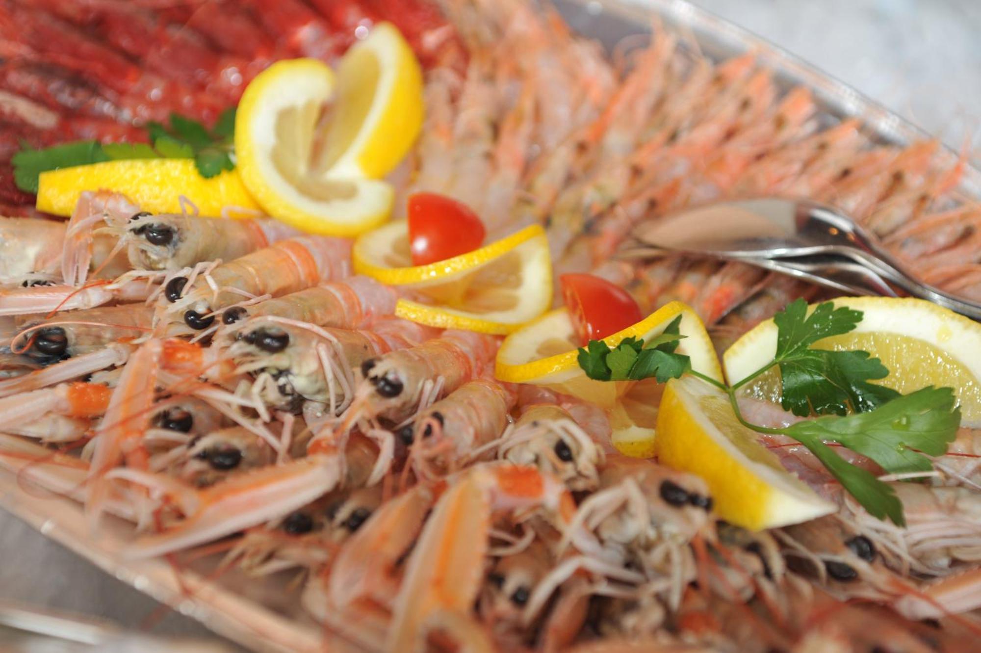 Buzinel Estate Hotel Dobrovo Ngoại thất bức ảnh