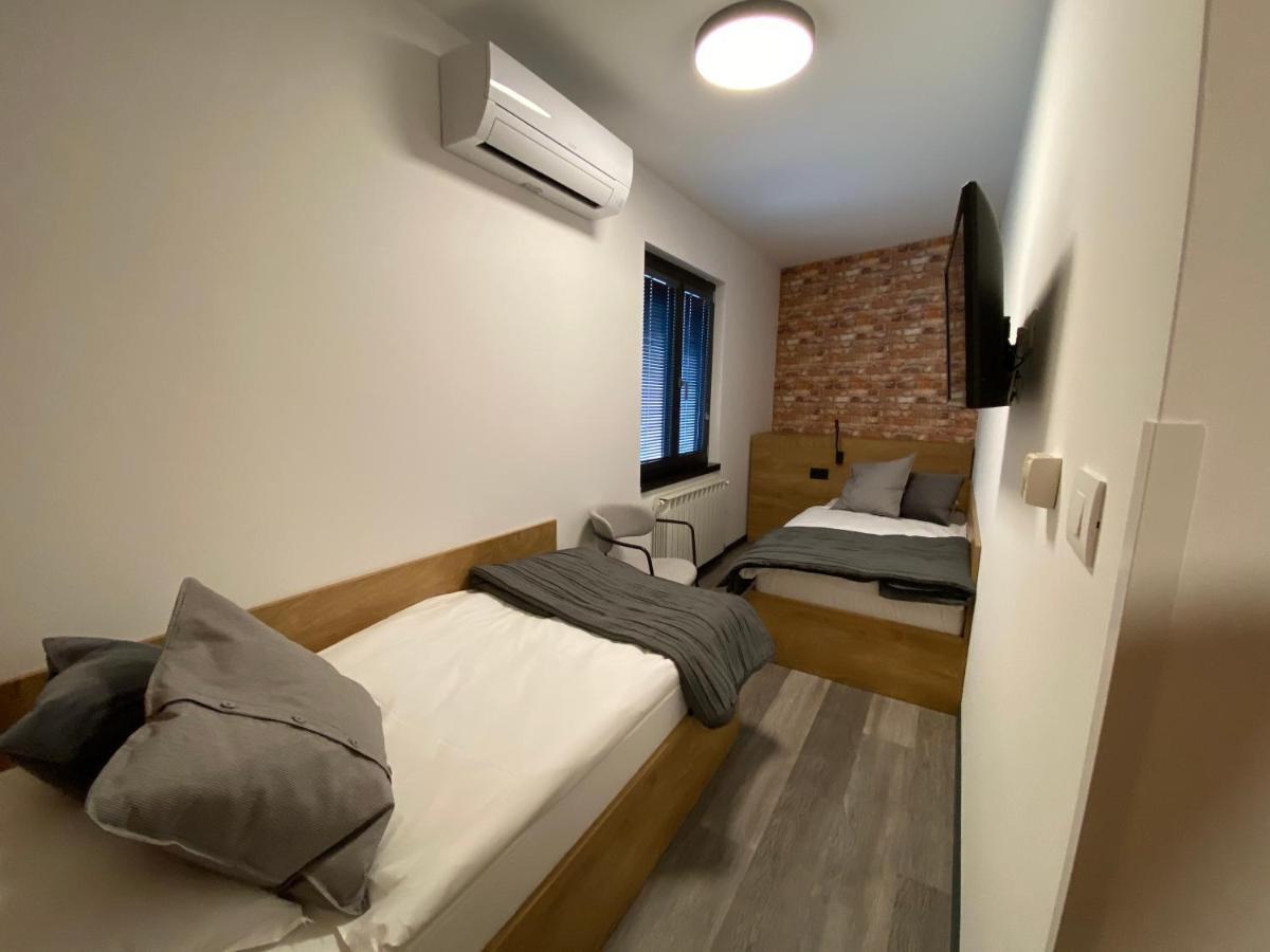 Buzinel Estate Hotel Dobrovo Ngoại thất bức ảnh